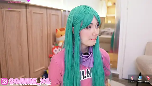 Snapshot of Sonnie_ chatting on January 6, 2025, 11:40 am Sonnie online show from January 6, 2025, 11:40 am