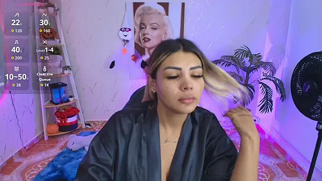 SALOOMEE   online show from November 7, 2025, 10:15 am