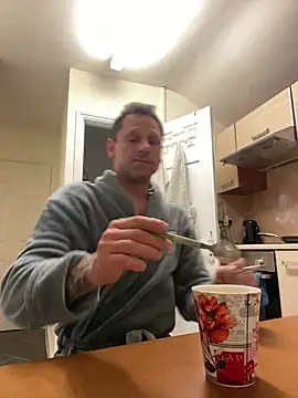 Yourhotboy 42 online show from March 8, 2025, 11:39 pm