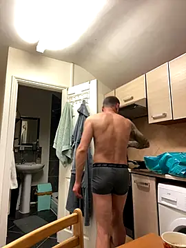 Yourhotboy 42 online show from December 20, 2025, 7:21 pm