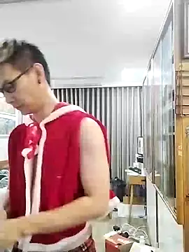 Snapshot of horny_slavedog chatting on December 24, 2024, 4:40 pm horny slavedog online show from December 24, 2024, 4:40 pm