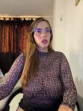Snapshot of Alessandra_Schmoll chatting on May 13, 2026, 4:15 pm Alessandra Schmoll online show from May 13, 2026, 4:15 pm
