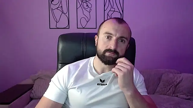 brindlefly6969 online show from October 14, 2025, 11:11 am