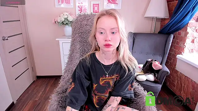 MalenaErnman online show from February 20, 2025, 10:16 am