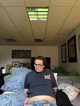 Snapshot of hardmecl chatting on January 17, 2025, 3:11 pm hardmecl online show from January 17, 2025, 3:11 pm