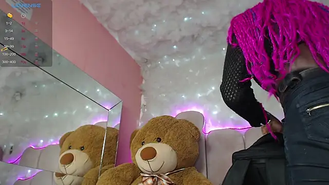 Snapshot of puca_ebony chatting on January 24, 2025, 4:28 pm puca ebony online show from January 24, 2025, 4:28 pm