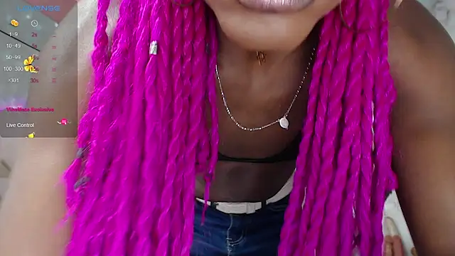 Snapshot of puca_ebony chatting on January 25, 2025, 4:46 pm puca ebony online show from January 25, 2025, 4:46 pm