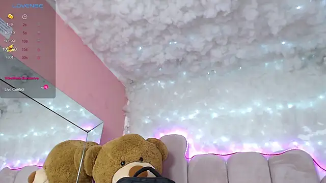 Snapshot of puca_ebony chatting on January 28, 2025, 4:19 pm puca ebony online show from January 28, 2025, 4:19 pm