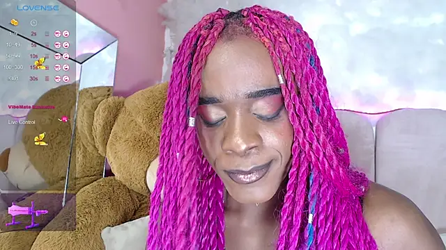 Snapshot of puca_ebony chatting on January 28, 2025, 10:23 pm puca ebony online show from January 28, 2025, 10:23 pm