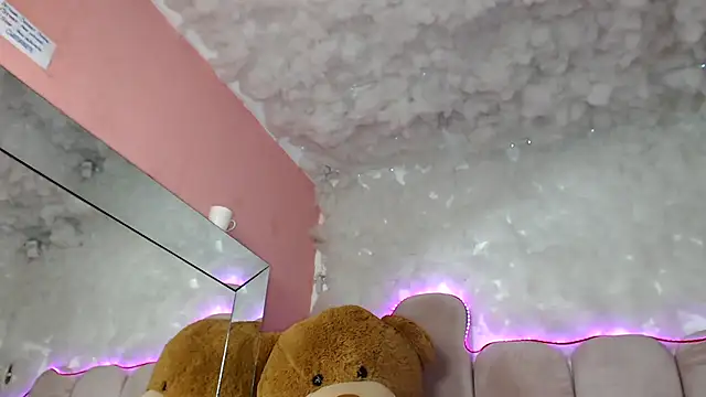 Snapshot of puca_ebony chatting on February 3, 2025, 7:42 pm puca ebony online show from February 3, 2025, 7:42 pm