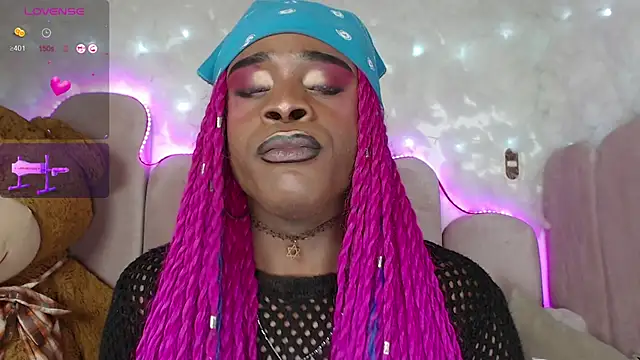 Snapshot of puca_ebony chatting on February 6, 2025, 7:18 pm puca ebony online show from February 6, 2025, 7:18 pm