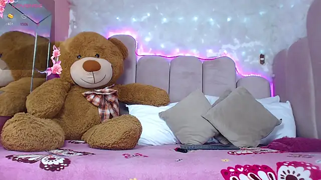 Snapshot of puca_ebony chatting on March 11, 2025, 7:47 pm puca ebony online show from March 11, 2025, 7:47 pm