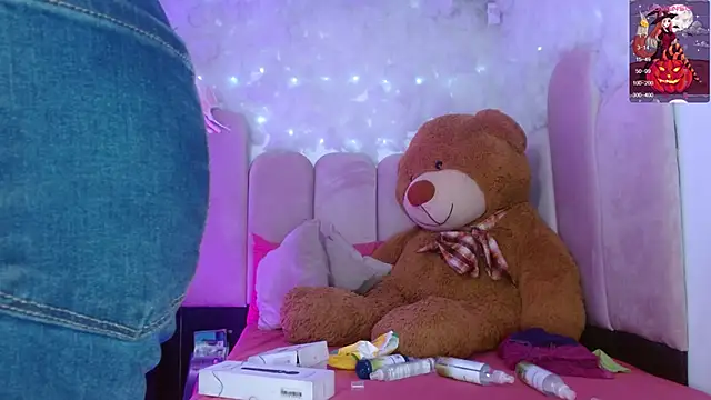 Snapshot of puca_ebony chatting on October 28, 2025, 7:49 pm puca ebony online show from October 28, 2025, 7:49 pm