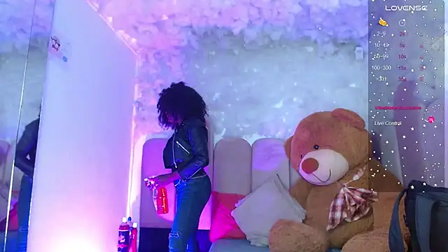 Snapshot of puca_ebony chatting on November 29, 2025, 7:39 pm puca ebony online show from November 29, 2025, 7:39 pm