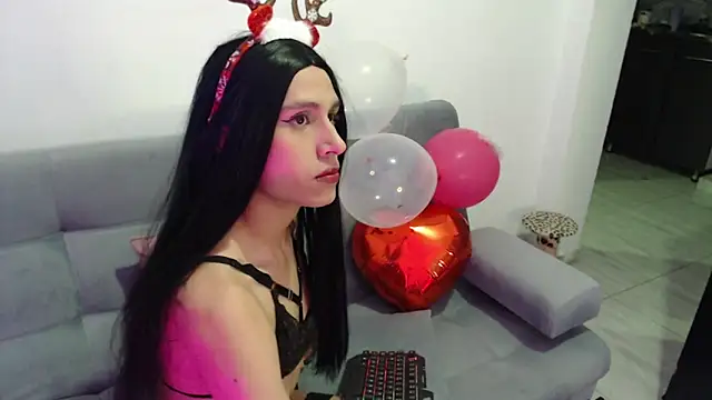 Snapshot of Ari-Hall chatting on December 15, 2024, 12:18 am Ari-Hall online show from December 15, 2024, 12:18 am