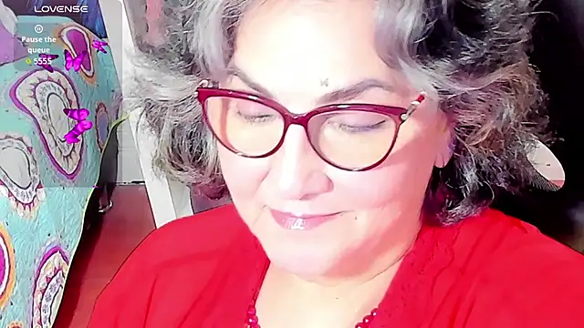 cataleya mom online show from October 17, 2025, 8:44 pm