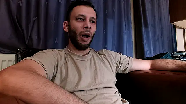 Snapshot of henryaxe chatting on December 5, 2024, 7:06 pm henryaxe online show from December 5, 2024, 7:06 pm