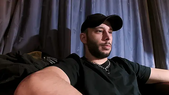 Snapshot of henryaxe chatting on December 10, 2024, 10:58 pm henryaxe online show from December 10, 2024, 10:58 pm