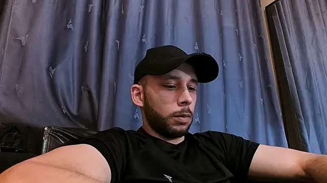 Snapshot of henryaxe chatting on December 29, 2024, 2:42 pm henryaxe online show from December 29, 2024, 2:42 pm