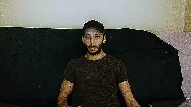 Snapshot of henryaxe chatting on February 5, 2025, 11:50 pm henryaxe online show from February 5, 2025, 11:50 pm