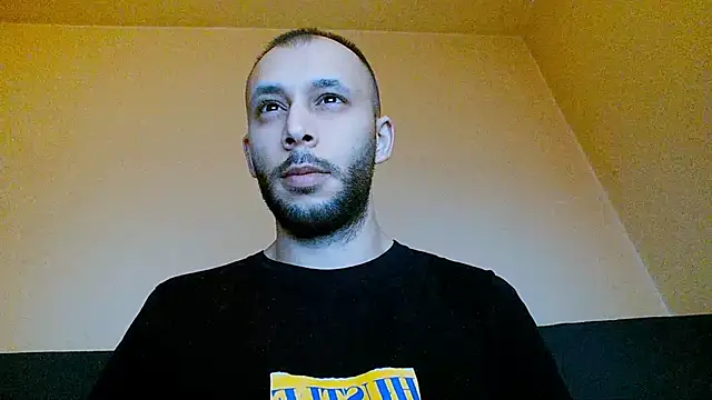 Snapshot of henryaxe chatting on February 14, 2025, 11:09 pm henryaxe online show from February 14, 2025, 11:09 pm