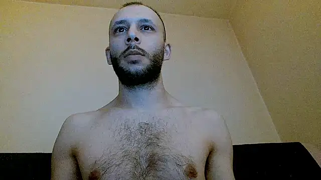 Snapshot of henryaxe chatting on February 17, 2025, 3:15 am henryaxe online show from February 17, 2025, 3:15 am