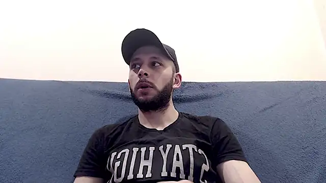 Snapshot of henryaxe chatting on March 7, 2025, 6:00 pm henryaxe online show from March 7, 2025, 6:00 pm