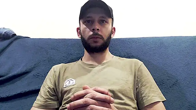 Snapshot of henryaxe chatting on March 11, 2025, 5:35 pm henryaxe online show from March 11, 2025, 5:35 pm