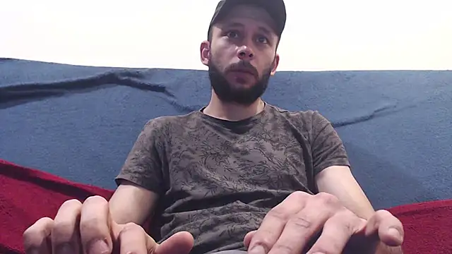 Snapshot of henryaxe chatting on March 16, 2025, 8:10 am henryaxe online show from March 16, 2025, 8:10 am