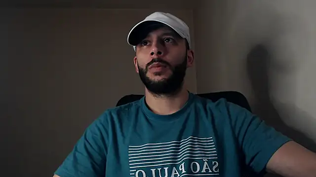 Snapshot of henryaxe chatting on October 8, 2025, 5:10 pm henryaxe online show from October 8, 2025, 5:10 pm