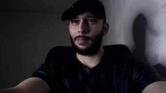 Snapshot of henryaxe chatting on November 29, 2025, 9:40 pm henryaxe online show from November 29, 2025, 9:40 pm