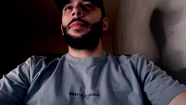 Snapshot of henryaxe chatting on February 17, 2026, 12:56 pm henryaxe online show from February 17, 2026, 12:56 pm