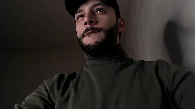 Snapshot of henryaxe chatting on March 13, 2026, 10:11 am henryaxe online show from March 13, 2026, 10:11 am