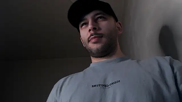Snapshot of henryaxe chatting on March 17, 2026, 11:13 am henryaxe online show from March 17, 2026, 11:13 am