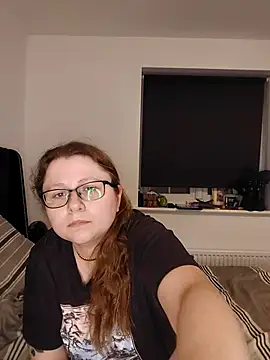 Snapshot of Kiarassecrets chatting on March 23, 2026, 8:57 pm Kiarassecrets online show from March 23, 2026, 8:57 pm