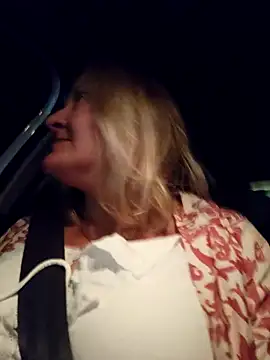 Snapshot of lady_charlyne chatting on January 24, 2025, 11:02 pm lady charlyne online show from January 24, 2025, 11:02 pm