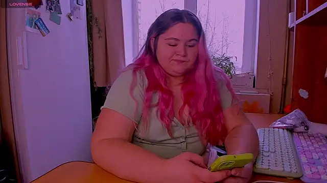 Snapshot of Freakcute_ chatting on December 23, 2024, 9:16 am Freakcute  online show from December 23, 2024, 9:16 am