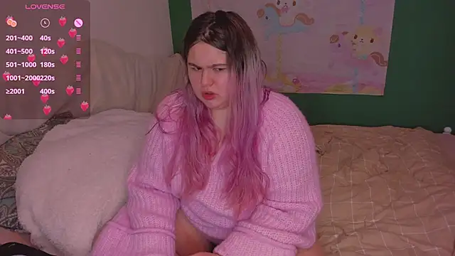 Snapshot of Freakcute_ chatting on February 24, 2025, 10:25 pm Freakcute  online show from February 24, 2025, 10:25 pm