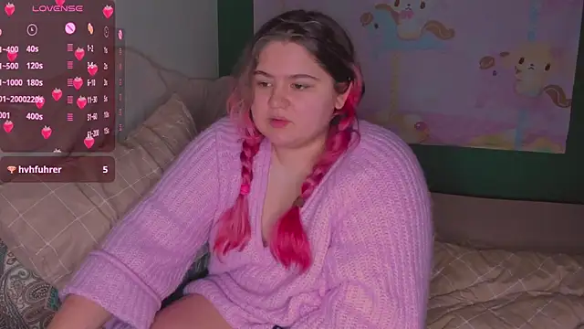 Snapshot of Freakcute_ chatting on March 11, 2025, 4:51 pm Freakcute  online show from March 11, 2025, 4:51 pm