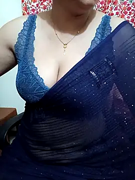 Snapshot of Priya_Boudi chatting on December 19, 2025, 7:10 pm Priya Boudi online show from December 19, 2025, 7:10 pm