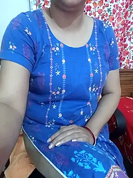 Snapshot of Priya_Boudi chatting on January 13, 2026, 8:41 am Priya Boudi online show from January 13, 2026, 8:41 am