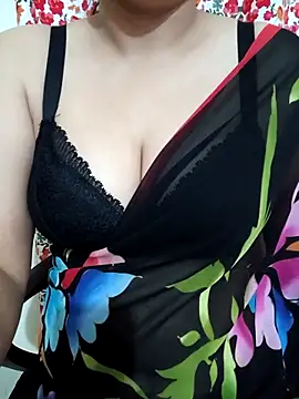 Snapshot of Priya_Boudi chatting on March 19, 2026, 6:01 pm Priya Boudi online show from March 19, 2026, 6:01 pm
