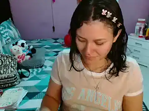 Snapshot of soniafuckboobs chatting on March 10, 2025, 6:23 pm soniafuckboobs online show from March 10, 2025, 6:23 pm