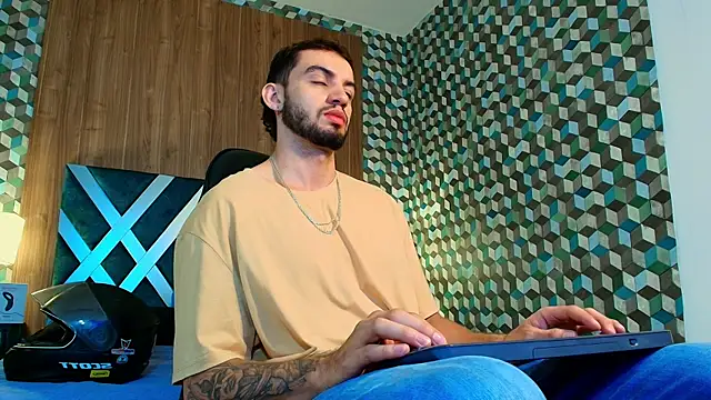 Michael magno online show from September 22, 2025, 10:28 am