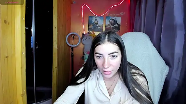 Fiery Brunette  online show from May 18, 2026, 6:30 am