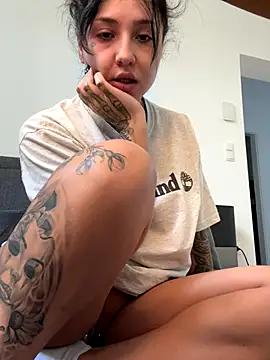 Snapshot of Coco-Love chatting on December 1, 2025, 9:58 am Coco-Love online show from December 1, 2025, 9:58 am