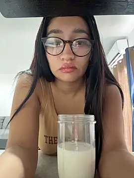 Sexyedith09 online show from May 14, 2026, 5:42 pm