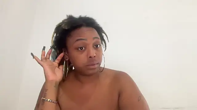 Snapshot of ChocolateCakeQueen chatting on November 13, 2025, 7:46 pm ChocolateCakeQueen online show from November 13, 2025, 7:46 pm