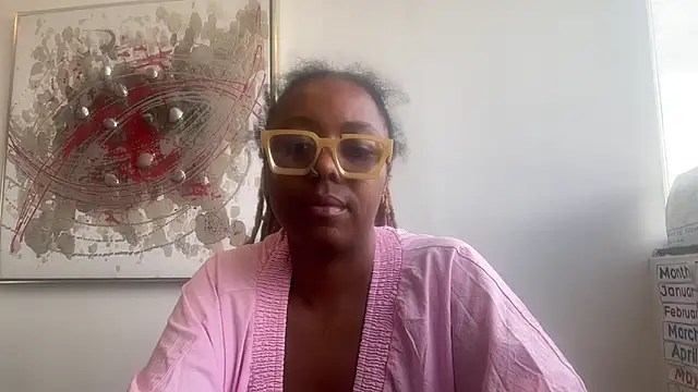 Snapshot of ChocolateCakeQueen chatting on November 24, 2025, 12:38 pm ChocolateCakeQueen online show from November 24, 2025, 12:38 pm