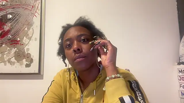 Snapshot of ChocolateCakeQueen chatting on November 27, 2025, 3:30 am ChocolateCakeQueen online show from November 27, 2025, 3:30 am